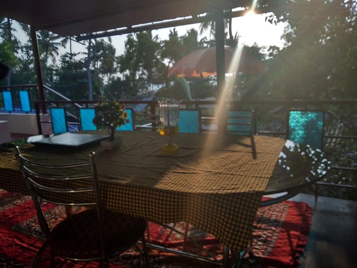 Homestay Loveshore Marari